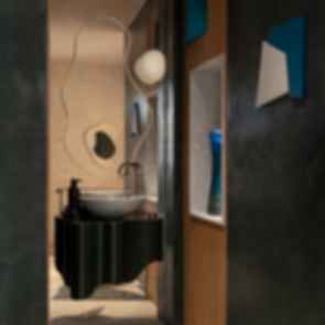 Persona Restaurant - Bathroom