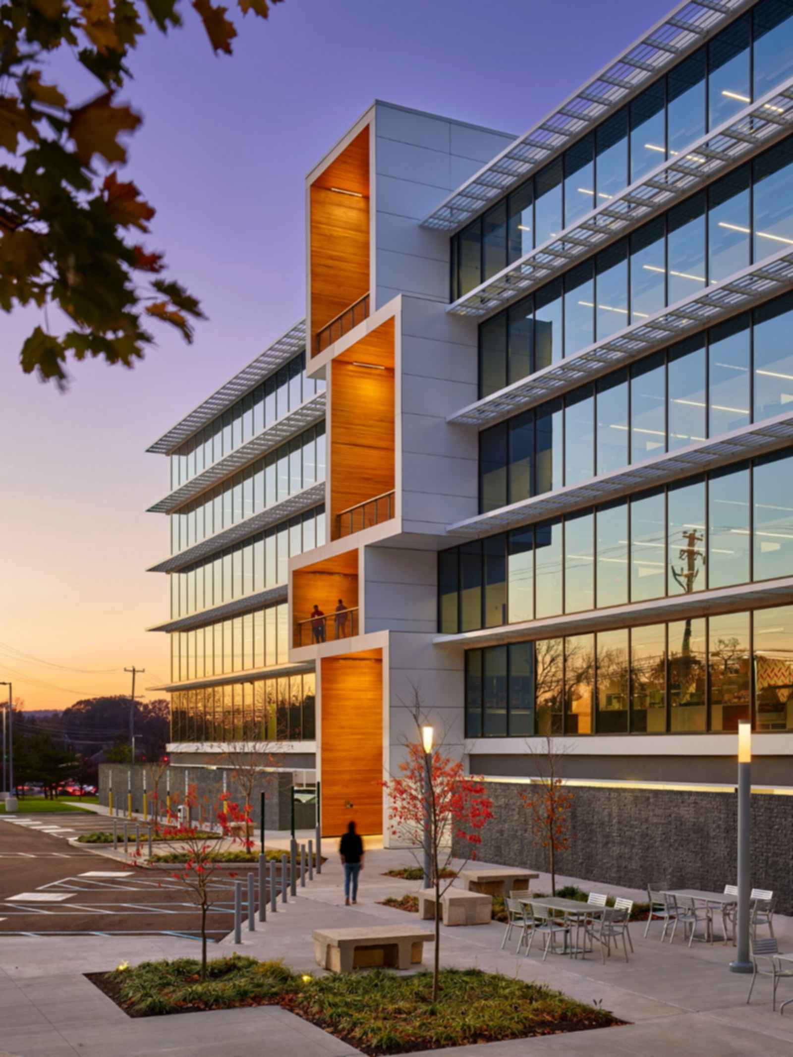 500 North Gulph Road - Façade 500 North Gulph Road - Façade