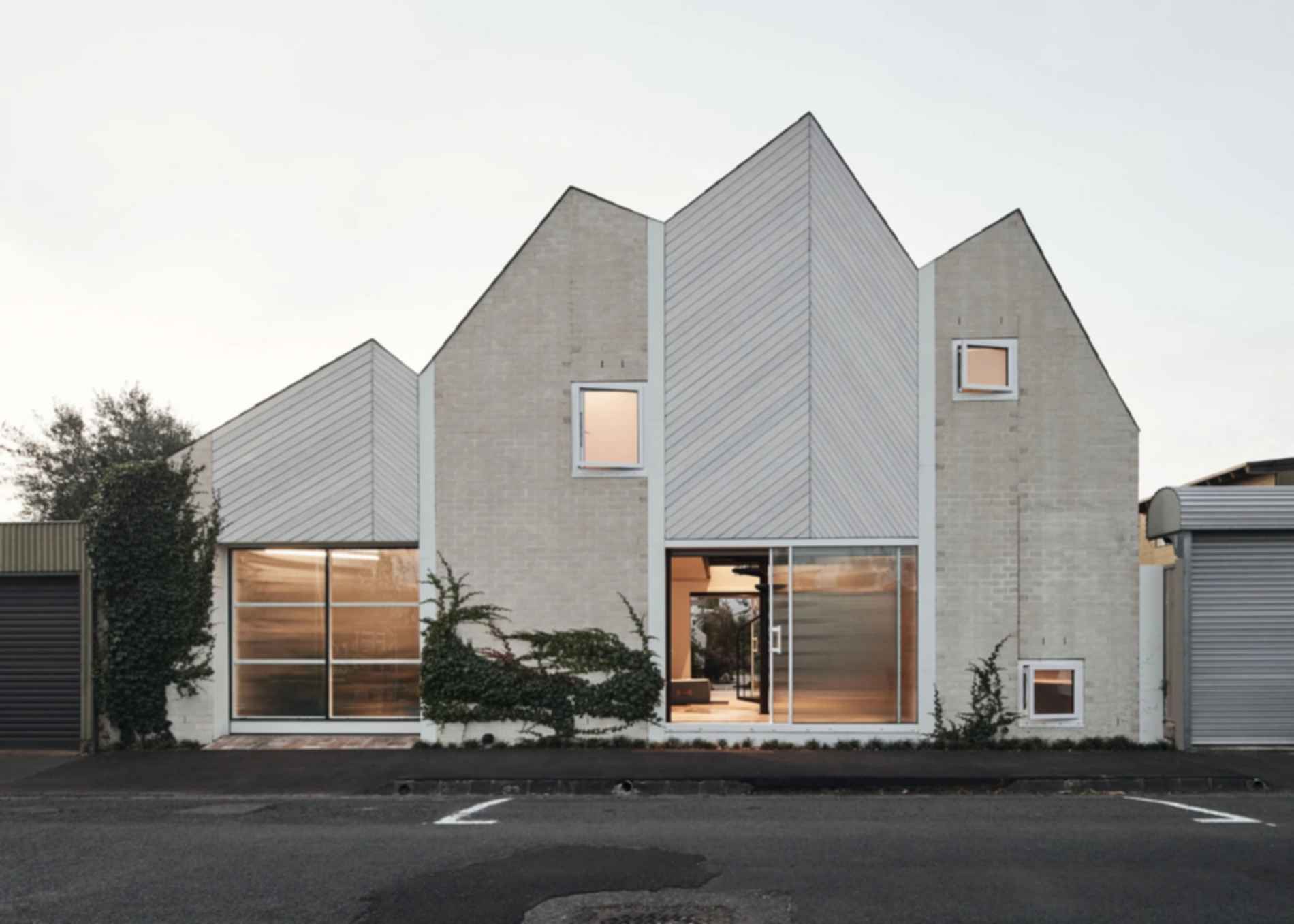 RaeRae House - Exterior