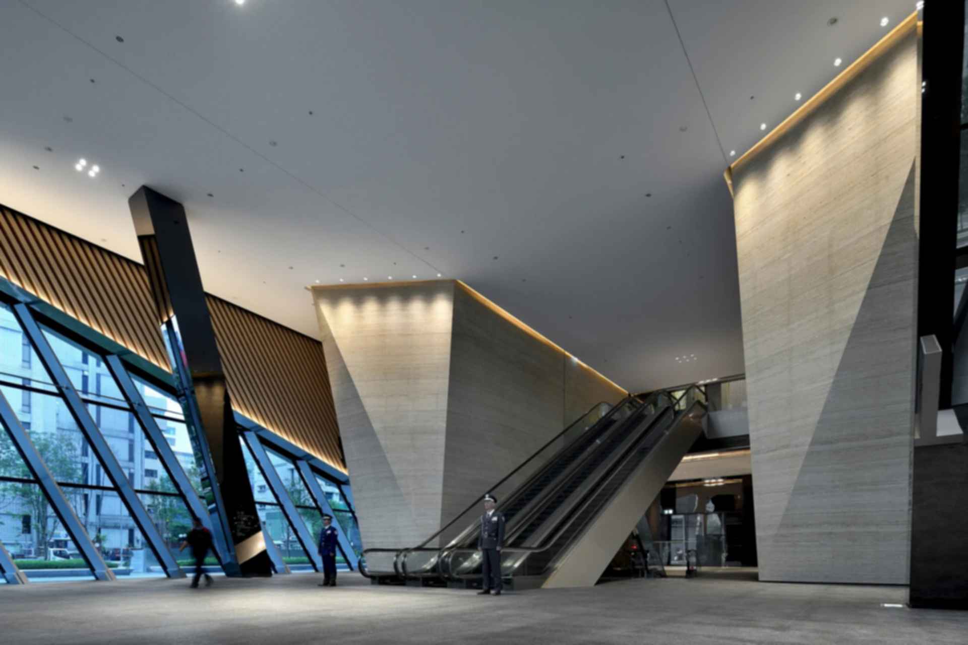 Taipei Nan Shan Plaza - Escalators