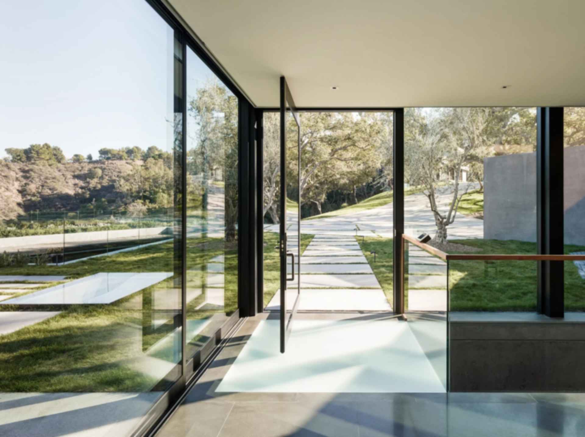 Oak Pass House - Entrance