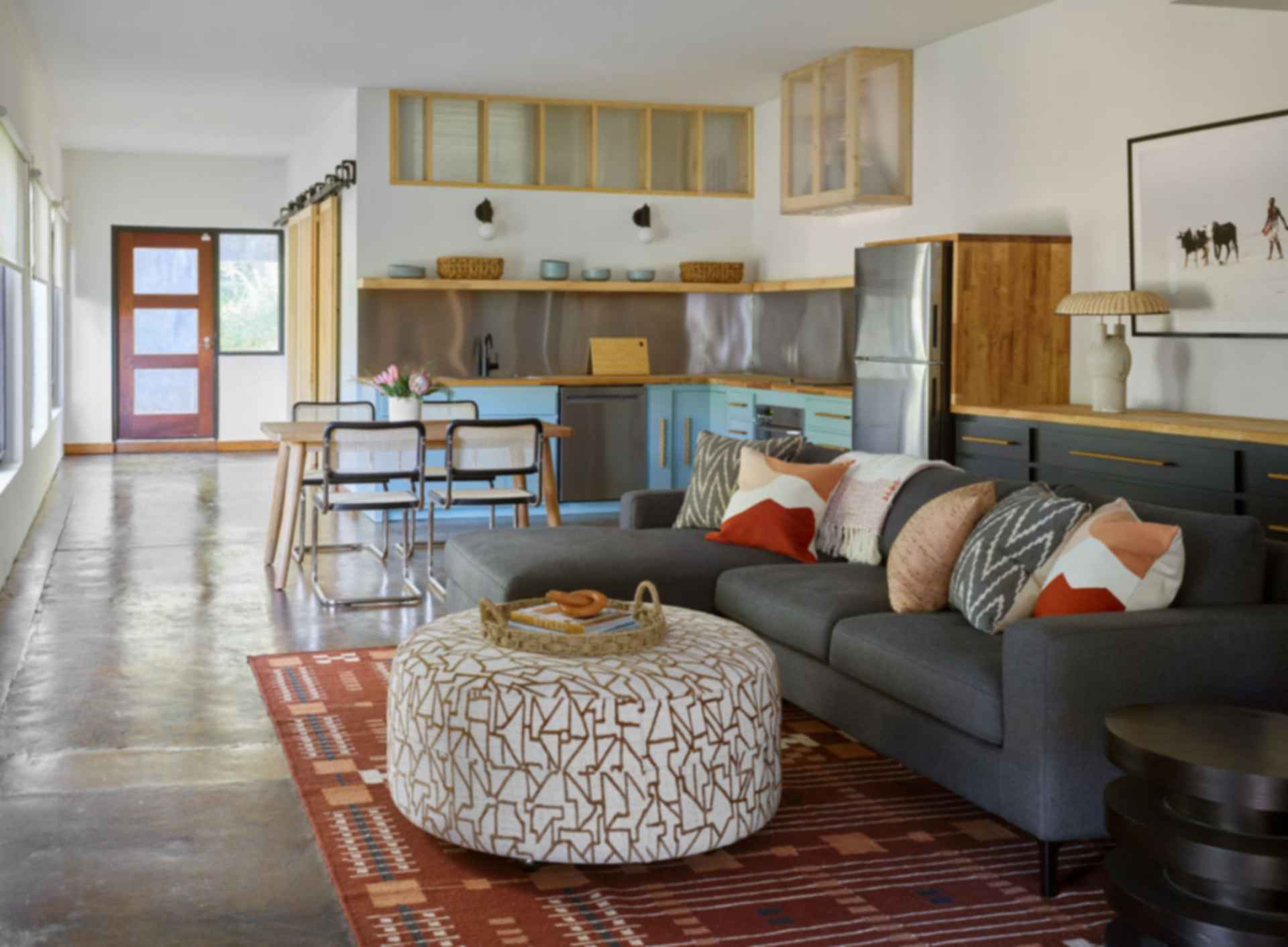 Lake Claire - Interior