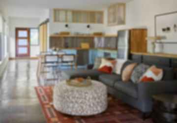 Lake Claire - Interior
