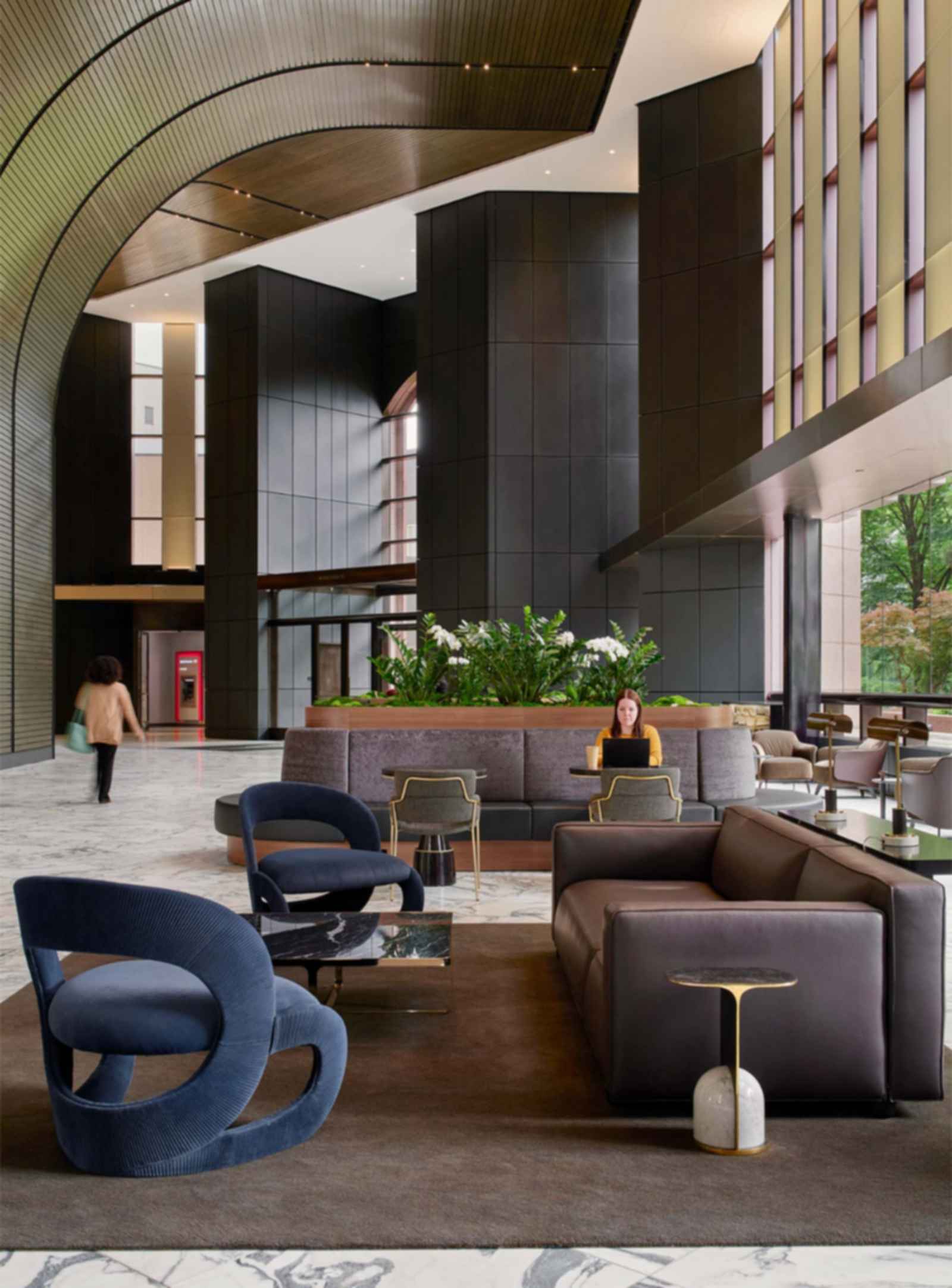 Bank of America Plaza - Seating