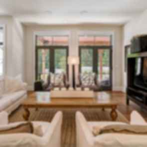 911 Parkway - Interior