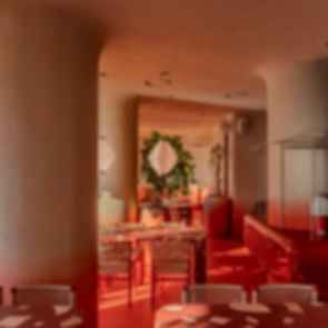 Rosso - Interior