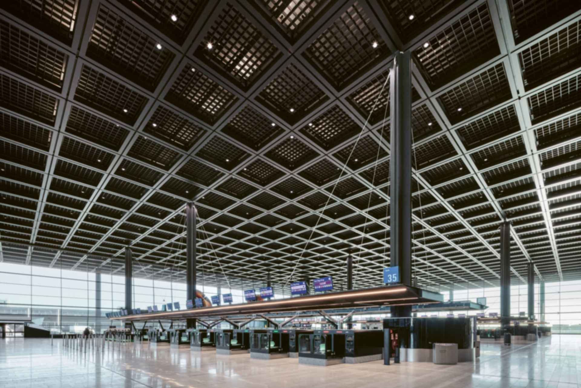Frankfurt Airport Terminal 3 - Desks Frankfurt Airport Terminal 3 - Desks