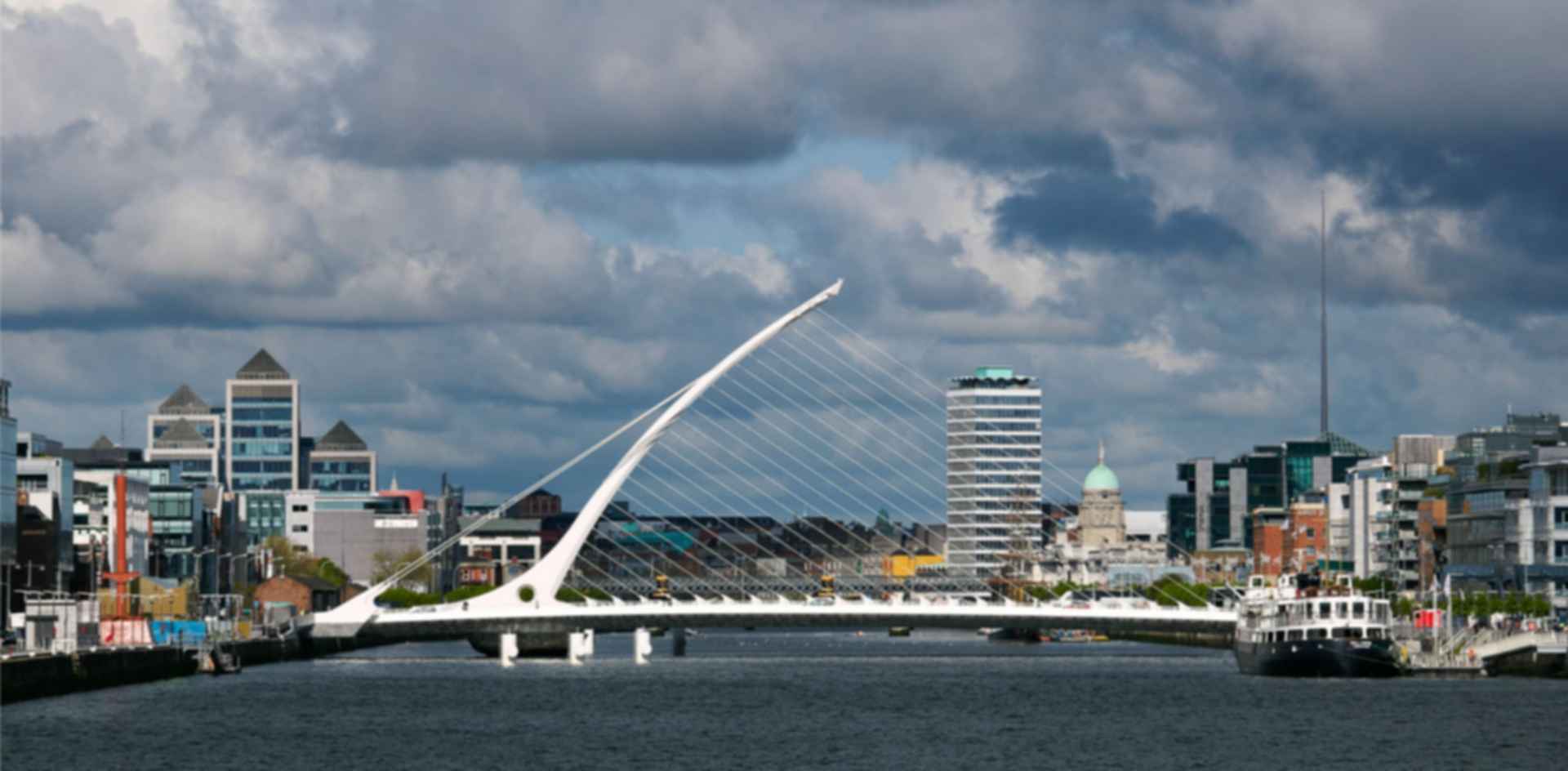 Samuel Beckett Bridge - Exterior
