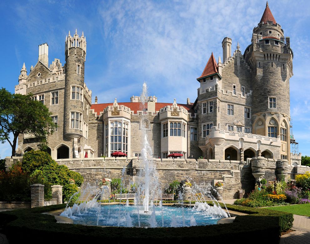 Casa Loma Exterior