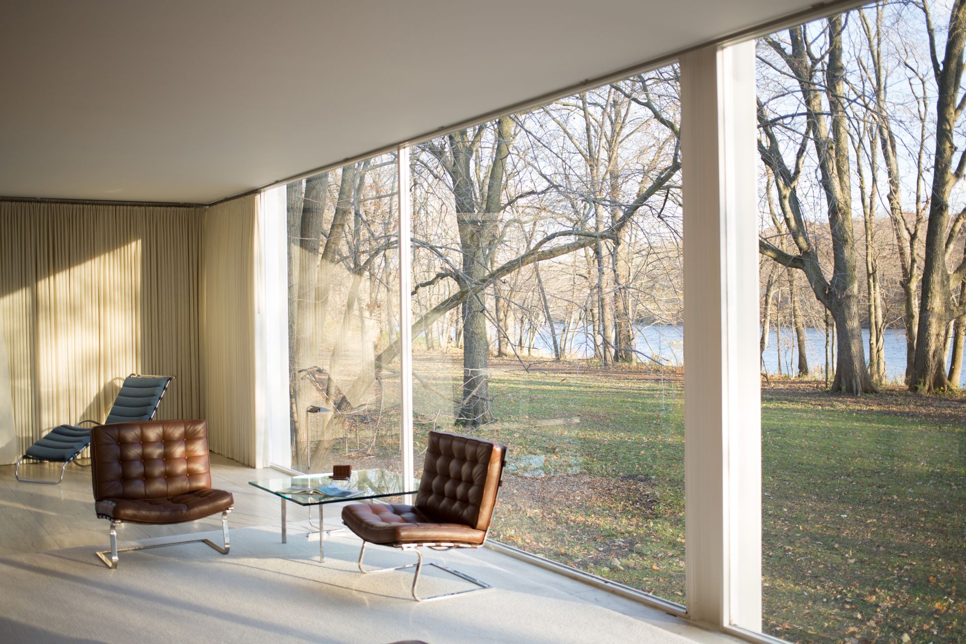 Farnsworth House Interior