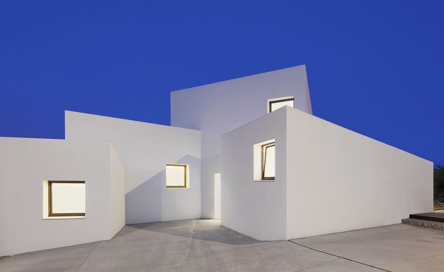 MM House - Floor Plan - modlar.com