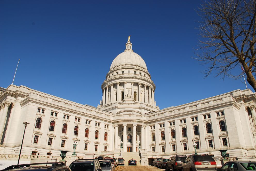 Wisconsin State Capitol - exterior - modlar.com